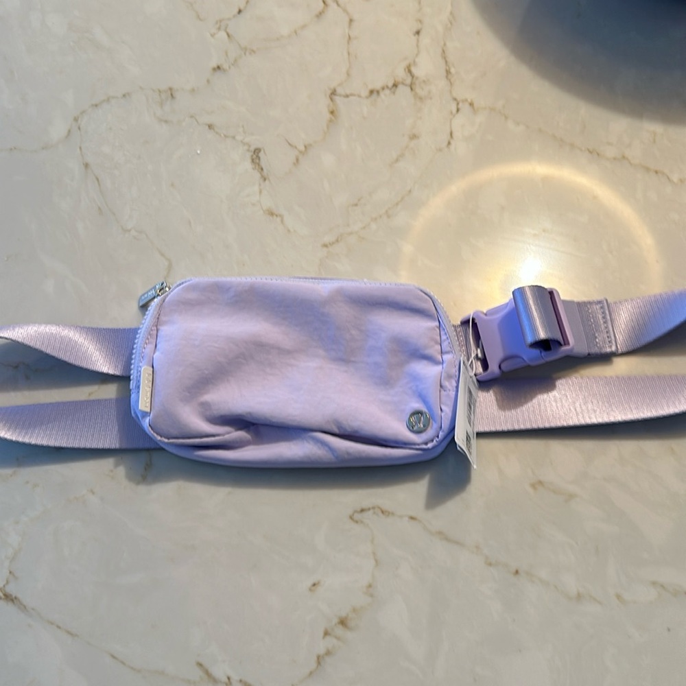 NWT Lululemon Everywhere Belt Bag